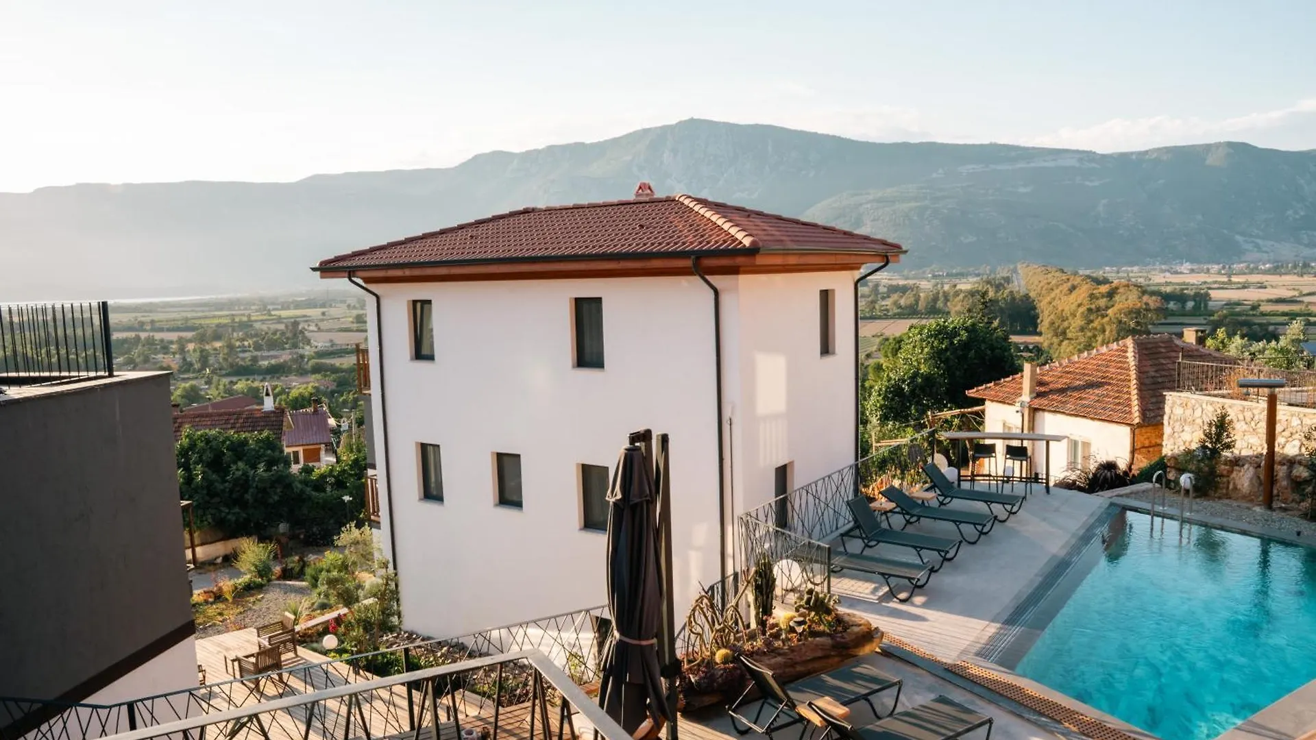 Aparthotel Kikonia Art & Suites Akyaka  Turecko